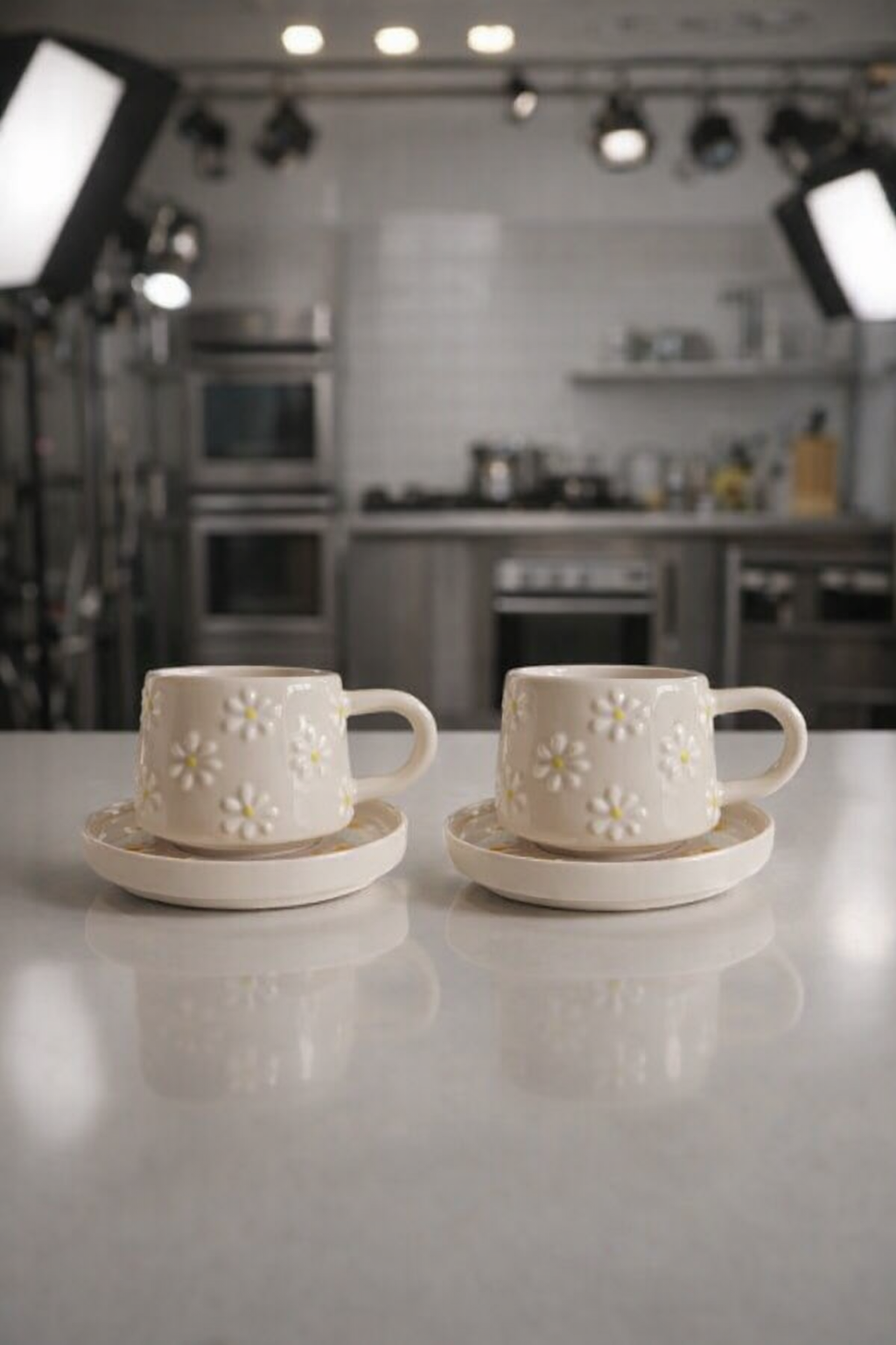 El İşi Seramikten Çayır Papatyası Motifli Tabaklı 2 Kişilik Kupa Seti