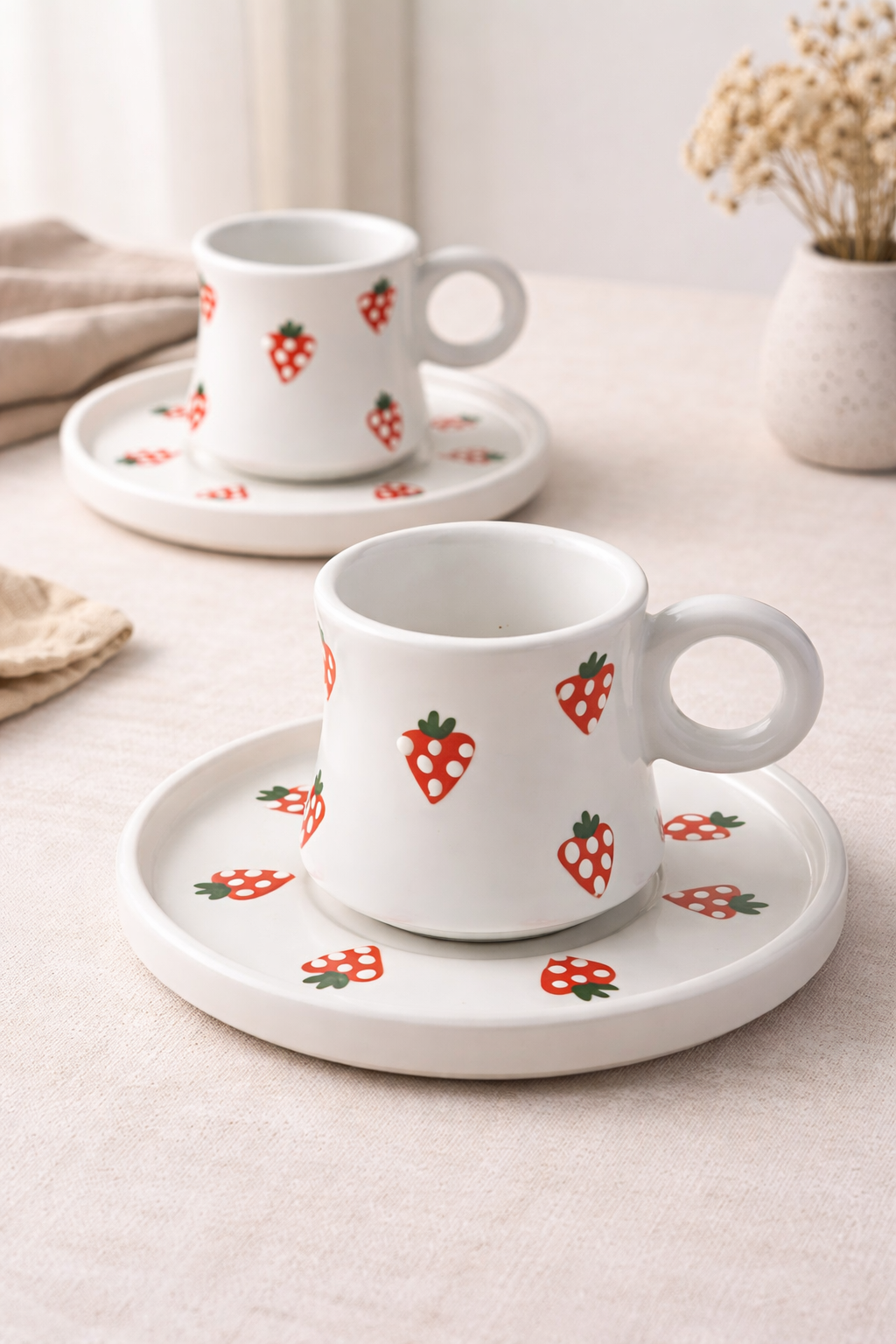 El Yapımı Çilek Desenli Modern Kahve Fincanı Takımı | 2 Kişilik 4 Parça Seramik Espresso Fincan Seti - Görsel 2